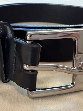 G H Bass small medium Black Leather Women's Belt with Silver Buckle